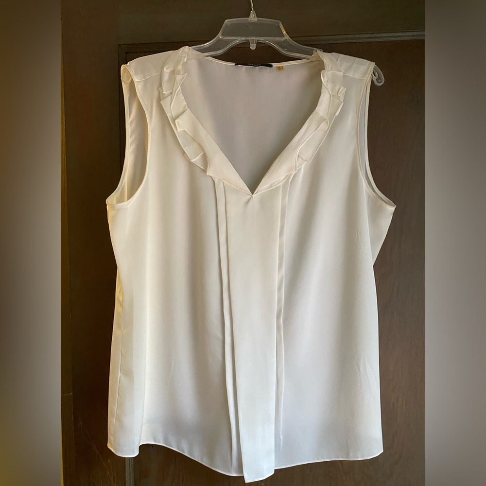 Tahari XL Cream Sleeveless Dress/Work Blouse w/ Collar Detail and Front Pleats